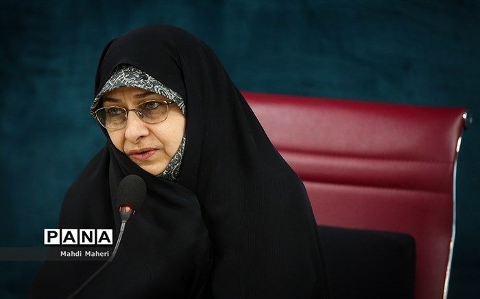 باید برای توانمندسازی زنان و خانواده‌ها در دوره سالمندی تلاش کنیم