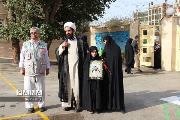 برگزاری آیین نواختن زنگ مهر در دبستان پری زابلی نژاد ناحیه 2 مشهد