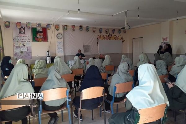 هفته دفاع مقدس در مدرسه امام رضا(ع) رودهن