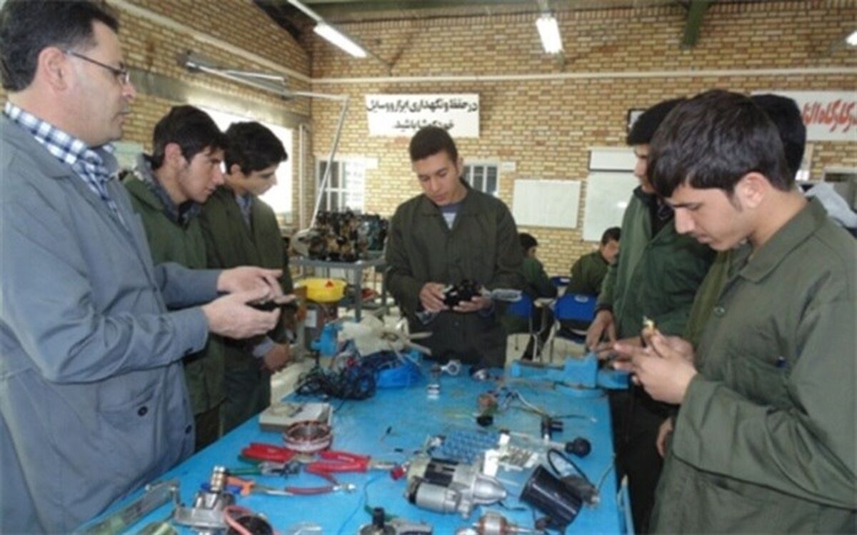 انتشار الکترونیکی 9 عنوان کتاب نونگاشت رشته‌های مهارتی کاردانش