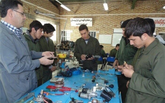 انتشار الکترونیکی 9 عنوان کتاب نونگاشت رشته‌های مهارتی کاردانش