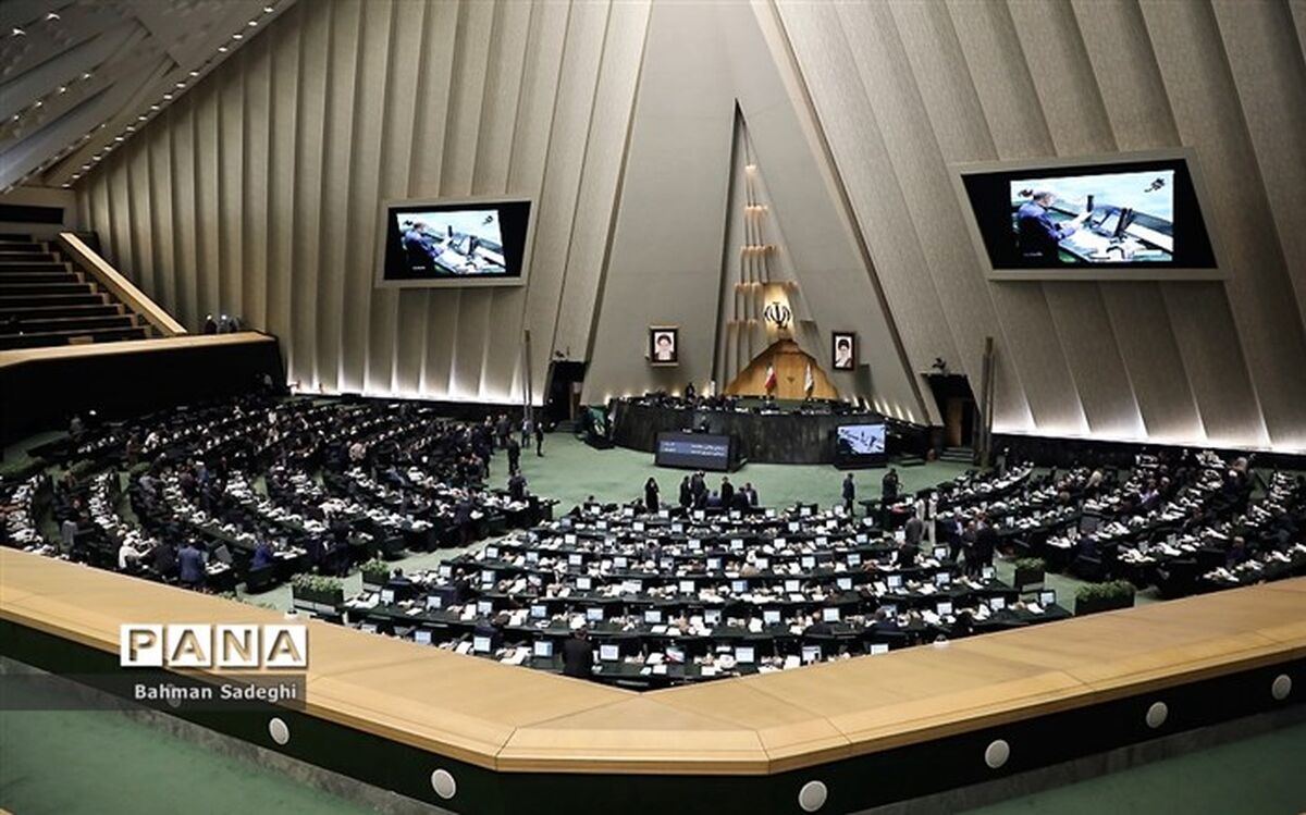 بیانیه ۲۳۳ نفر از نمایندگان در حمایت از نیروهای امنیتی و انتظامی