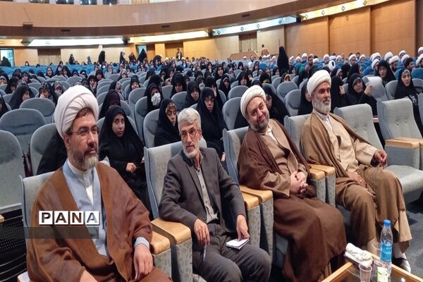 نشست کمیته‌های همکاری حوزه علمیه با آموزش و پرورش در مبلقین طرح امین در البرز