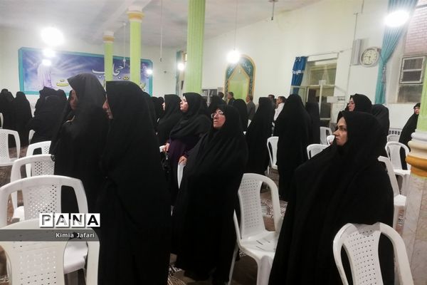 ‌جلسه انجمن اولیا در دبیرستان دخترانه شاهد ‌کاشمر‌