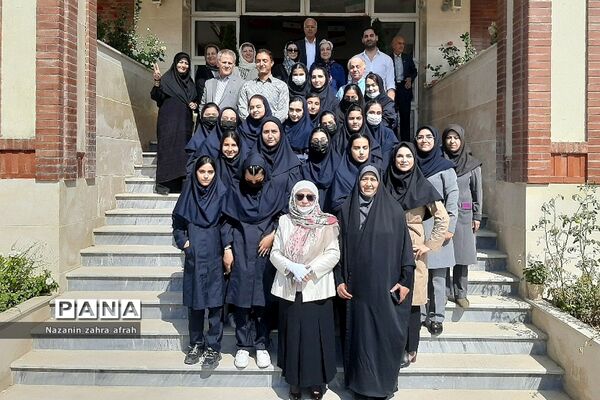 بازگشایی مدرسه خیرساز مهرآفرین در روستای مهرآباد رودهن