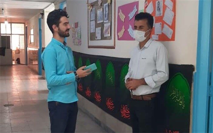 فضای مجازی با وجود منفعت، نظام آموزشی و خانواده‌ها را دچار چالش‌ کرده است