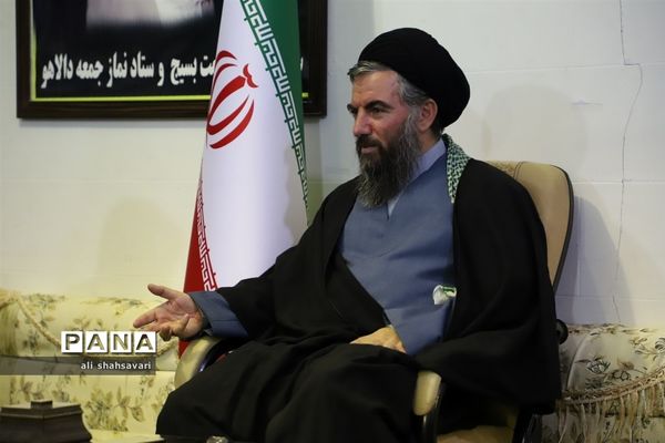 سفر یک‌روزه مدیرکل آموزش و پرورش به شهرستان دالاهو