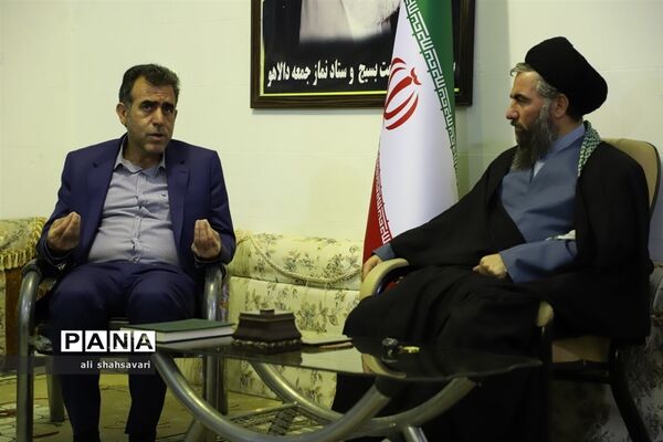 سفر یک‌روزه مدیرکل آموزش و پرورش به شهرستان دالاهو
