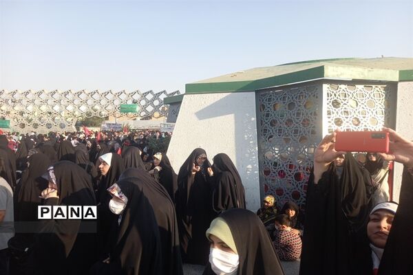 اجتماع بزرگ مردمی بیعت با امام زمان(عج)