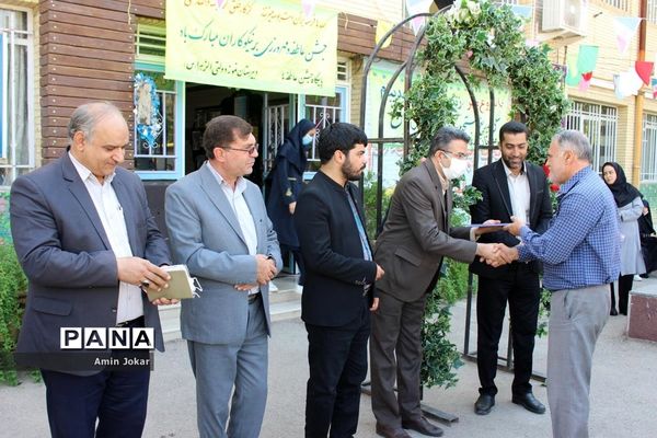 حضور رئیس سازمان دانش‌آموزی استان فارس در مراسم شور عاطفه‌ها