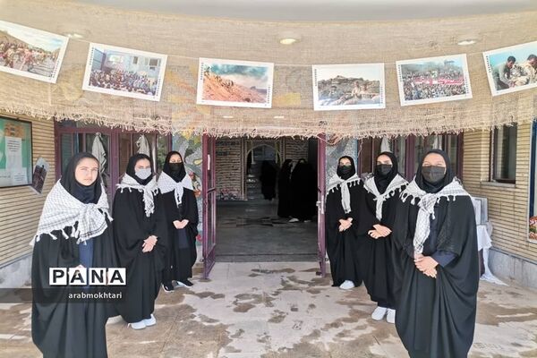 مراسم بزرگداشت هفته دفاع مقدس در هنرستان کاردانش فرزانه جرقویه سفلی