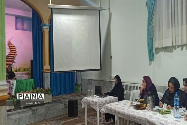 اولین جلسه شورای دبیران دبیرستان شاهد مطهره، کاشمر