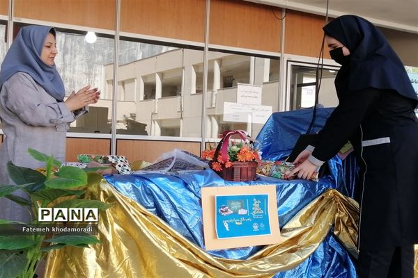 شور و نشاط مهرورزی دانش‌آموزان در اولین روزهای آغازین سال تحصیلی در مدارس شیراز