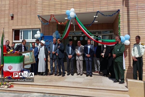 افتتاح مدرسه خیرساز در مسکن مهر قائمیه نایین