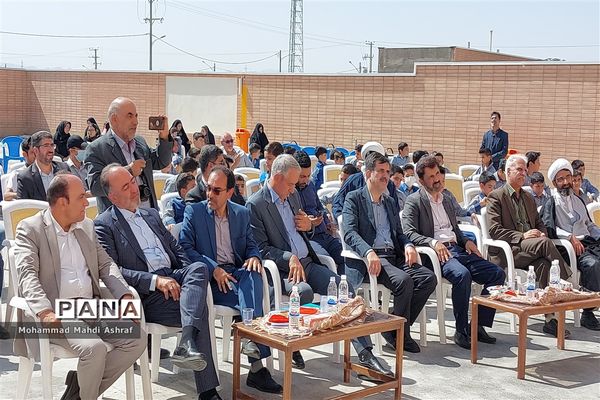 افتتاح مدرسه خیرساز در مسکن مهر قائمیه نایین