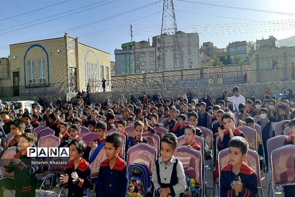 جشن شکوفه‌های دبستان پسرانه احدیان