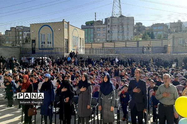 جشن شکوفه‌های دبستان پسرانه احدیان