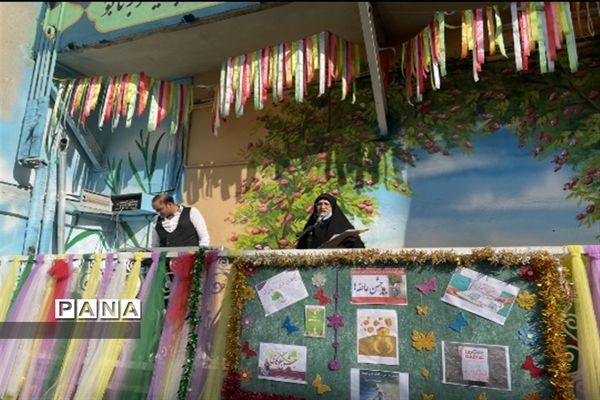 شور عاطفه‌ها، نماد همدلی و مهربانی دانش‌آموزان منطقه ۱۰