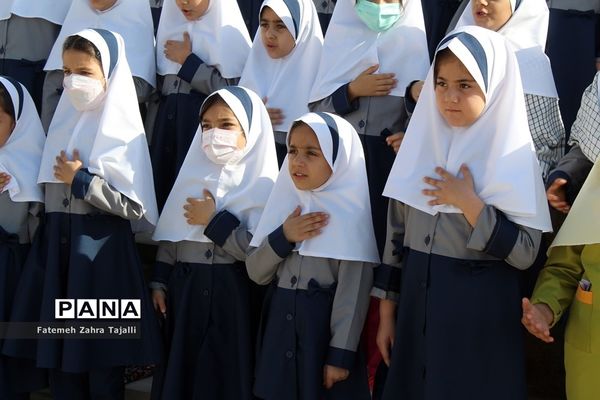 زنگ جشن عاطفه‌ها در مدارس سمنان نواخته شد