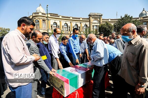 مراسم تشیع شهید گمنام