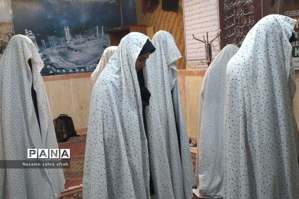برگزاری نماز جماعت در مدارس رودهن