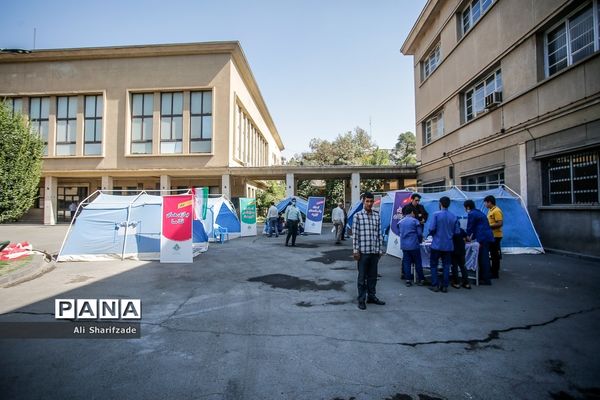 کارگاه‌های مهارت‌آموزی ویژه دانش‌آموزان در حاشیه نماز جمعه تهران