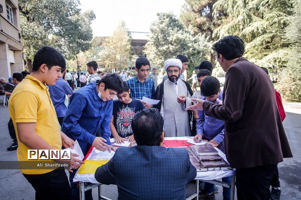 کارگاه‌های مهارت‌آموزی ویژه دانش‌آموزان در حاشیه نماز جمعه تهران