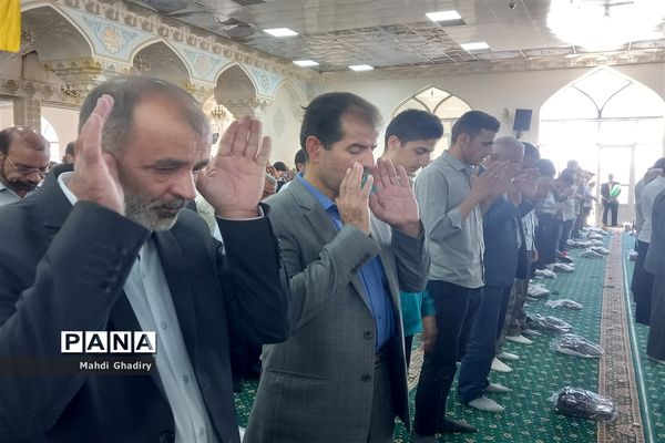 حضور مدافعان امنیت در نماز جمعه، کاشمر