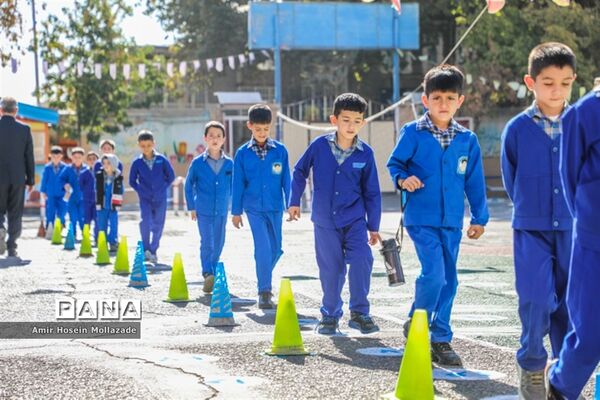 یک روز با دانش‌آموزان مدرسه شهید‌فهمیده
