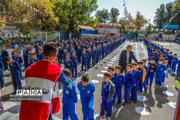 یک روز با دانش‌آموزان مدرسه شهید‌فهمیده