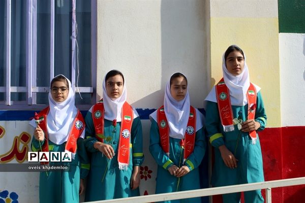 مراسم آغاز امامت امام زمان در دبستان شهیدان حجازی گلوگاه