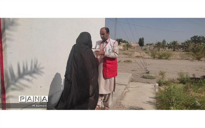 توزیع ۲۰ بسته غذایی به‌مناسبت روز جهانی سالمند