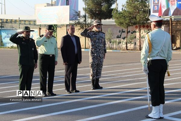 صبحگاه مشترک یگان‌های نمونه نیروهای مسلح استان سمنان