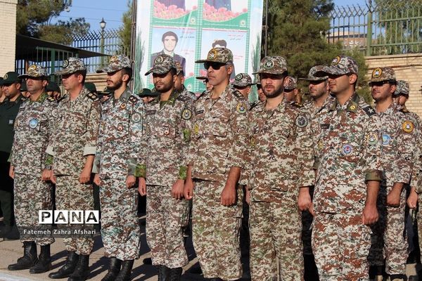 صبحگاه مشترک یگان‌های نمونه نیروهای مسلح استان سمنان