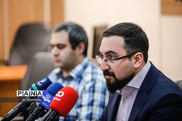 نشست خبری معاون اتاق ایران