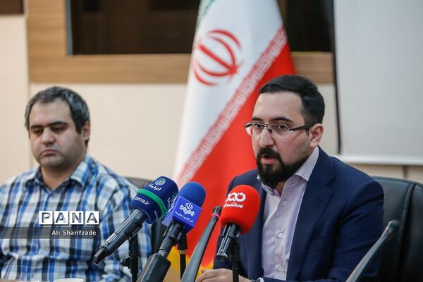 نشست خبری معاون اتاق ایران