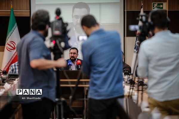 نشست خبری معاون اتاق ایران