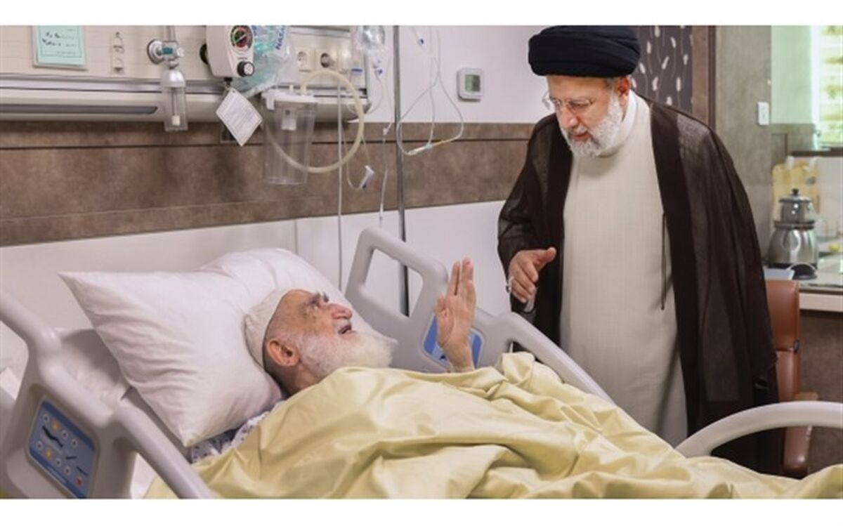 رئیس‌جمهوری از آیت‌الله العظمی نوری همدانی عیادت کرد