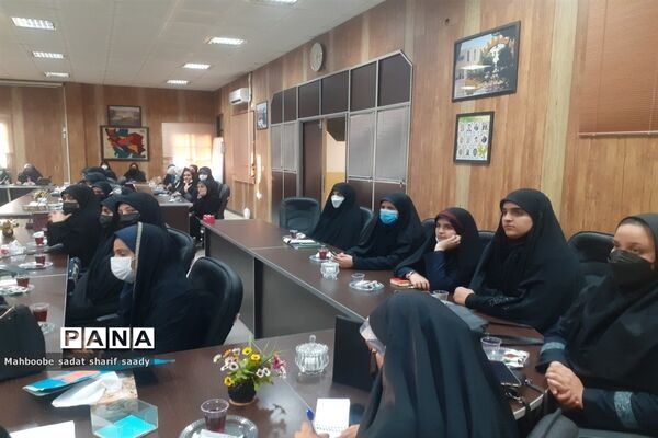 برگزاری نشست مجمع اعضا و مربیان سازمان دانش‌آموزی آموزش و پرورش ناحیه 4 شیراز