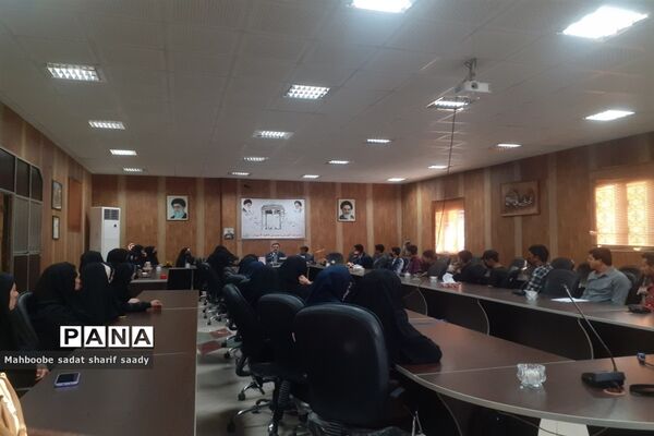 برگزاری نشست مجمع اعضا و مربیان سازمان دانش‌آموزی آموزش و پرورش ناحیه 4 شیراز