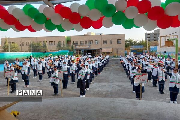 بازدید قائم مقام سازمان دانش‌آموزی جمهوری اسلامی ایران از مدرسه تمام تشکیلاتی حاج حسن اصلانی 2 اصفهان