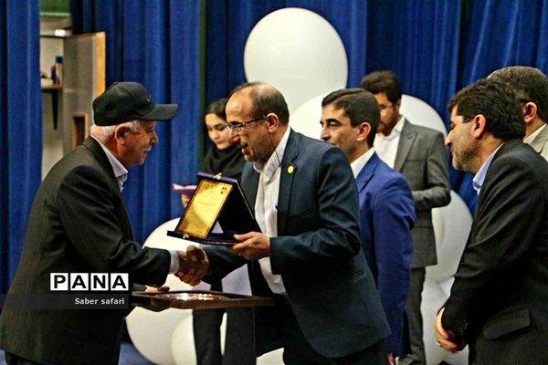 همایش ملی بزرگداشت روز جهانی تخم مرغ در تبریز