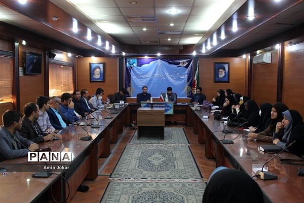 سلسله جلسات جهاد تبیین ویژه مربیان برتر سازمان دانش‌آموزی نواحی چهارگانه شیراز