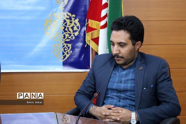 سلسله جلسات جهاد تبیین ویژه مربیان برتر سازمان دانش‌آموزی نواحی چهارگانه شیراز