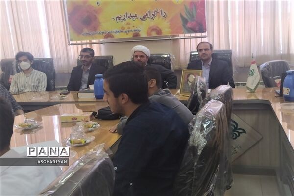 تجلیل از دانش‌آموز‌‌خبرنگاران عضو خبرگزاری پانا‌ استان اصفهان