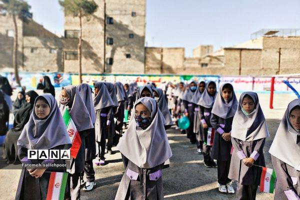 برگزاری جشن عاطفه‌ها با هدف ترویج همدلی از کودکی در دبستان دخترانه حضرت مریم (س)