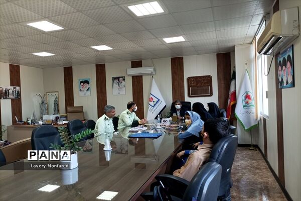 تجلیل از دانش‌آموزان برگزیده مسابقات نقاشی هفته فراجا استان بوشهر