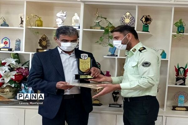 تجلیل از دانش‌آموزان برگزیده مسابقات نقاشی هفته فراجا استان بوشهر