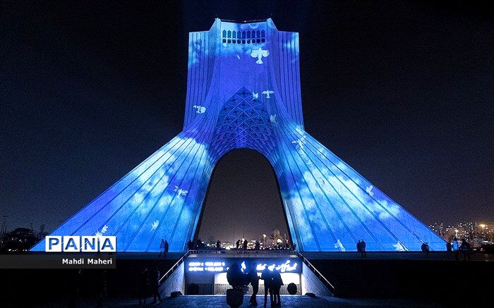 بازدید کودکان از برج آزادی ۷ روز رایگان شد