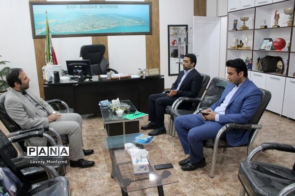 نشست معاون تربیت‌بدنی و سلامت آموزش و پرورش استان بوشهر با  رئیس هیات ورزش روستایی و بازی‌های بومی محلی استان